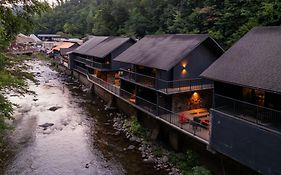 Rocky Waters Motor Inn Gatlinburg Tn